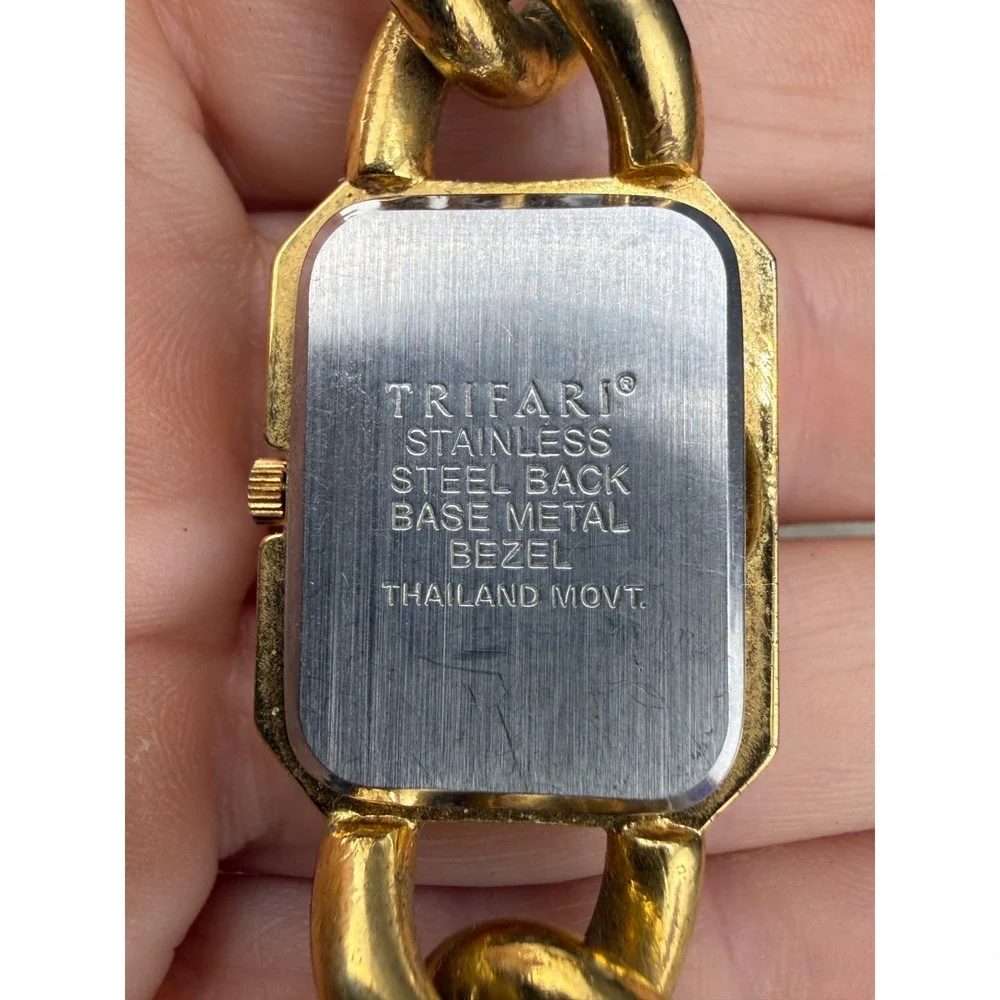 Vintage Trifari Women's Watch Gold Tone Chain Band Untested 6.5